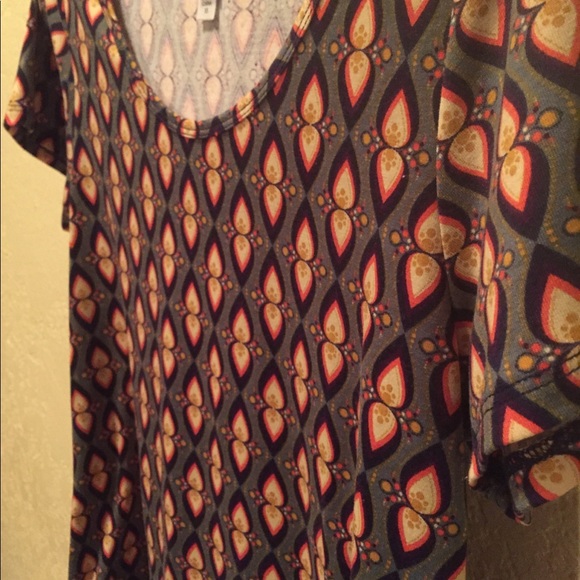 Lot of 3 LuLaRoe XS Classic Tees - Picture 4 of 4